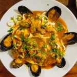 Tallarines con mejillones a la marinera